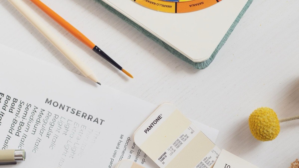Paleta de cores e amostras de tipografia